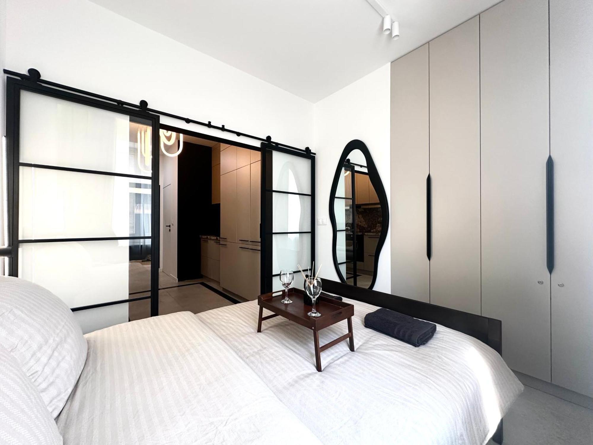 Lakowa Apartment ~ 1000M Main Square ~ Self Check-In 20H - Wroclaw — Photos 2